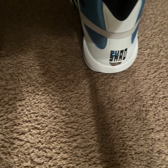 Shaquille O\'Neal Signed Size 22 Reebok The Pump Shoe main image 8